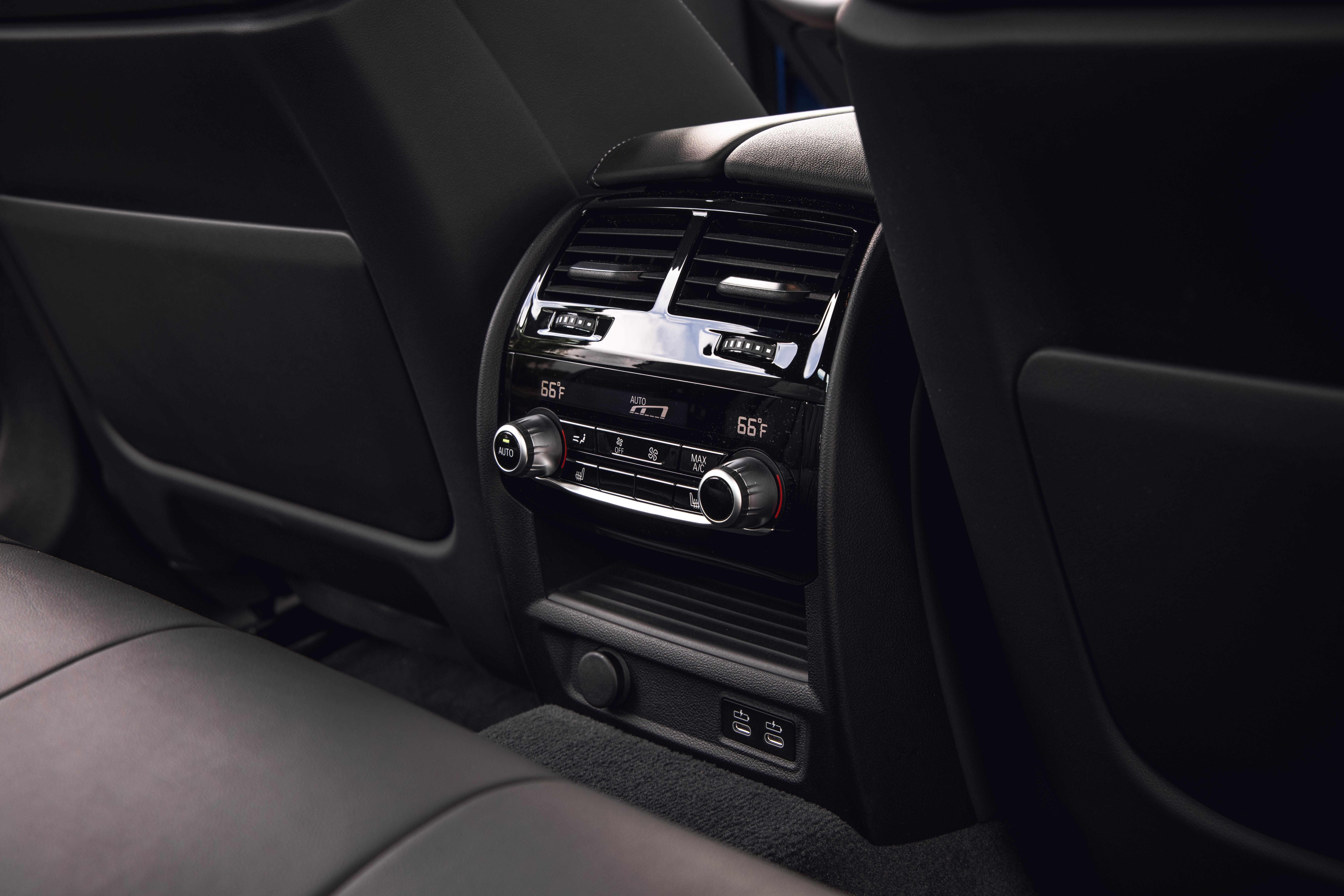 BMW M5 Arka Koltuklar